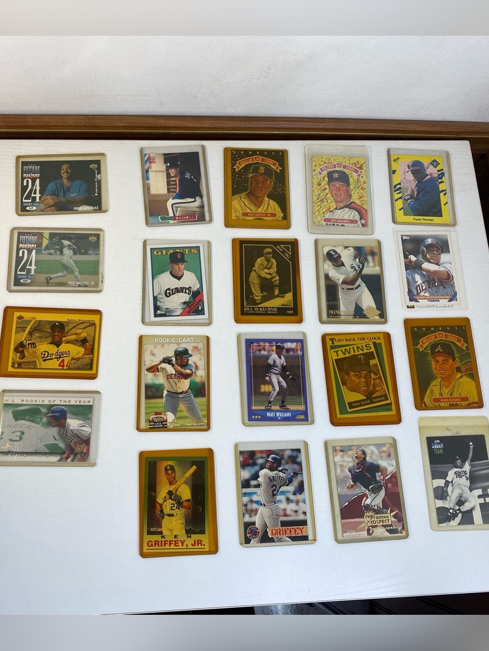 Lot of 20 baseball cards